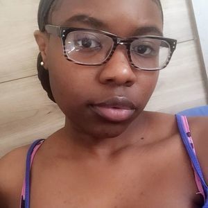 Meet your Posher, Myrlika